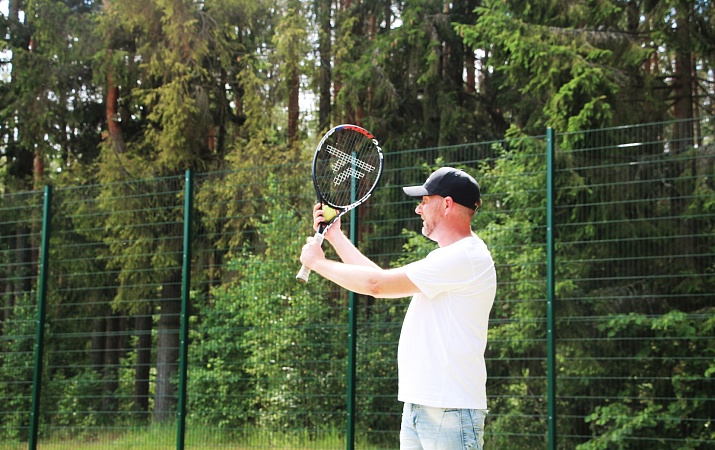 ТЕННИСНЫЙ КОРТ